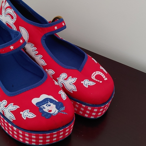 Chocolaticas Cowgirl Women's Mary Jane Platform - Picture 2 of 2
